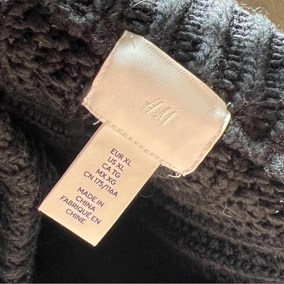 H&M boho patterned fringe sweater - Picture 4 of 4